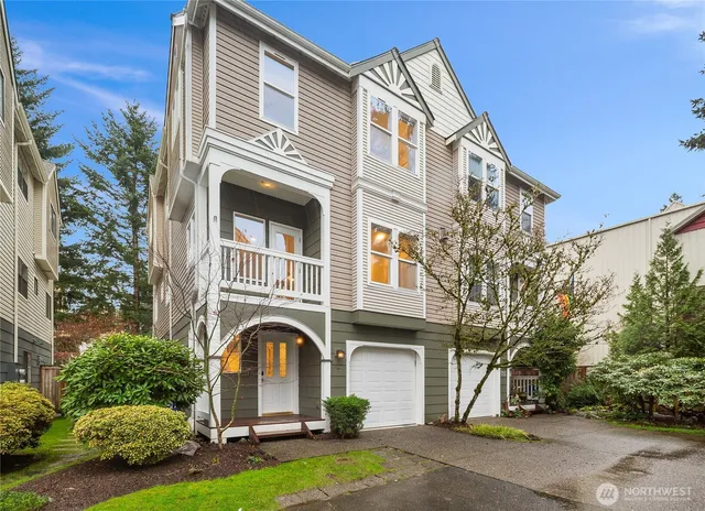 $899,000 | 755 Northwest Juniper Street, Issaquah, WA 98027