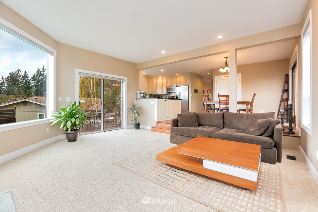 7320 179th Street Southwest Edmonds, WA 98026 - Photo 5 of 24 Gallery Image 5
