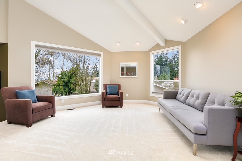 7320 179th Street Southwest Edmonds, WA 98026 - Photo 8 of 24 Gallery Image 8
