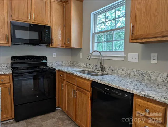 $1,900 | 10002 Baxter Caldwell Drive, Charlotte, NC 28213