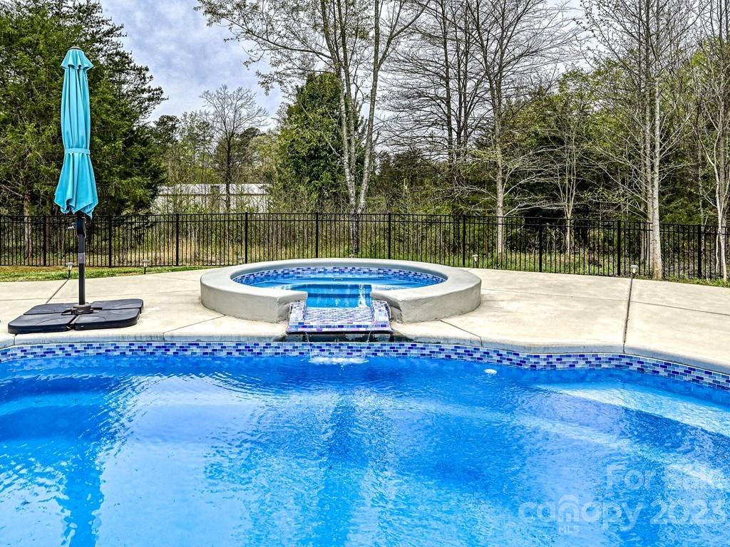 2111 Kingsburry Road York, SC 29745 - Photo 34 of 40 Gallery Image 34