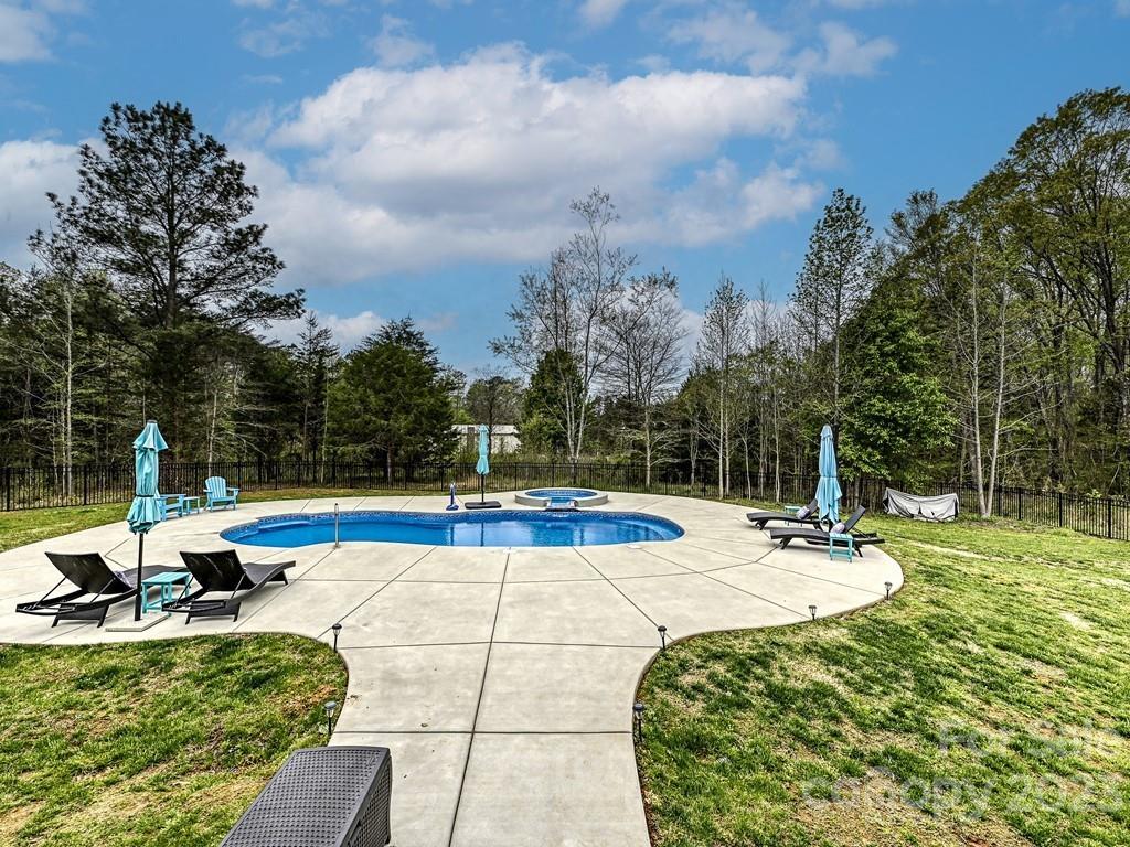 2111 Kingsburry Road York, SC 29745 - Photo 35 of 40 Gallery Image 35