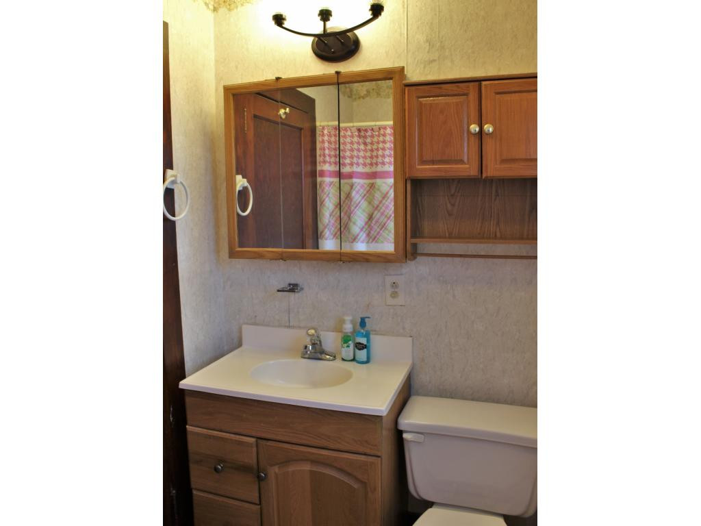 2590 Siam Road Elizabethton, TN 37643 - Photo 12 of 24 downstairs bath