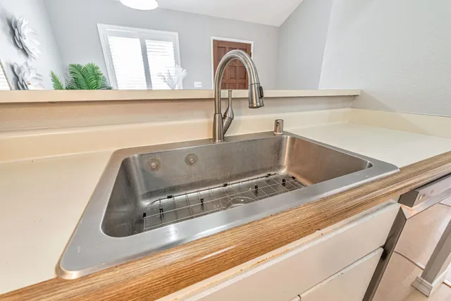 a close view of sink and tap