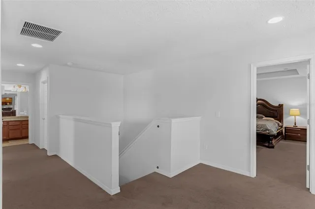 a view of livingroom with furniture