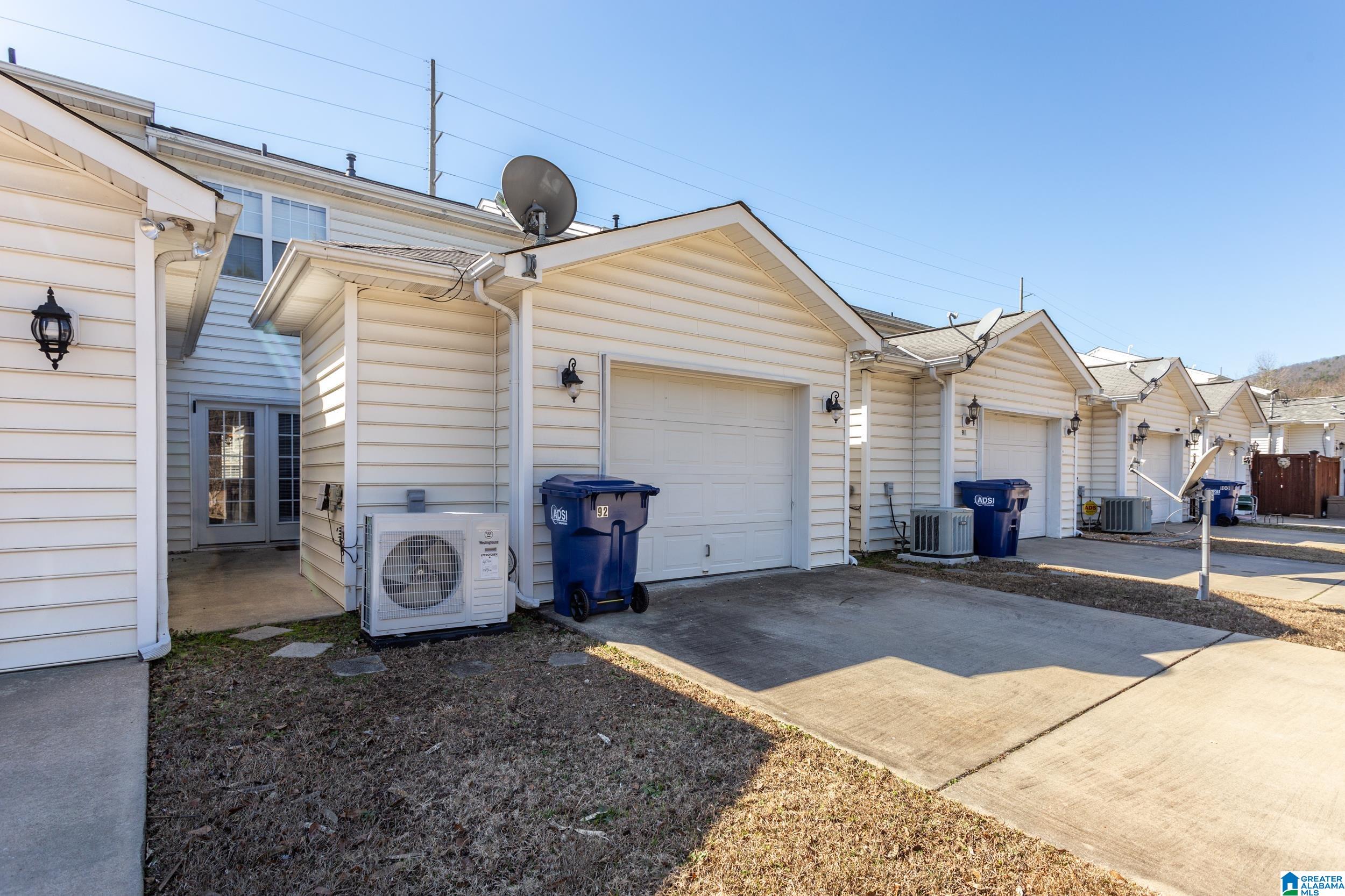 92 Edith Avenue Oxford, AL 36203 - Photo 6 of 32