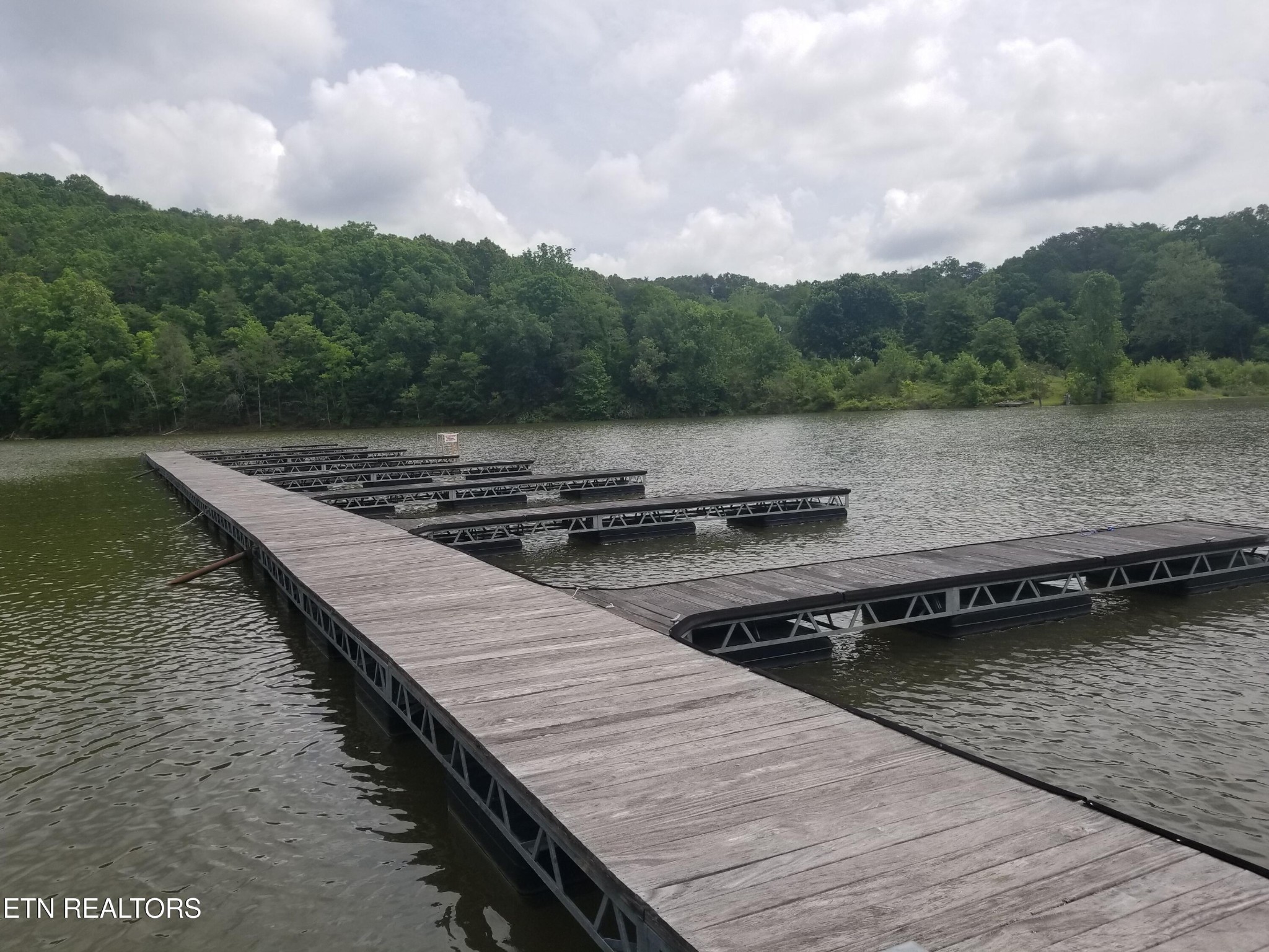 33 Bayside Boulevard Bean Station, TN 37708 - Photo 8 of 12 Gallery Image 8
