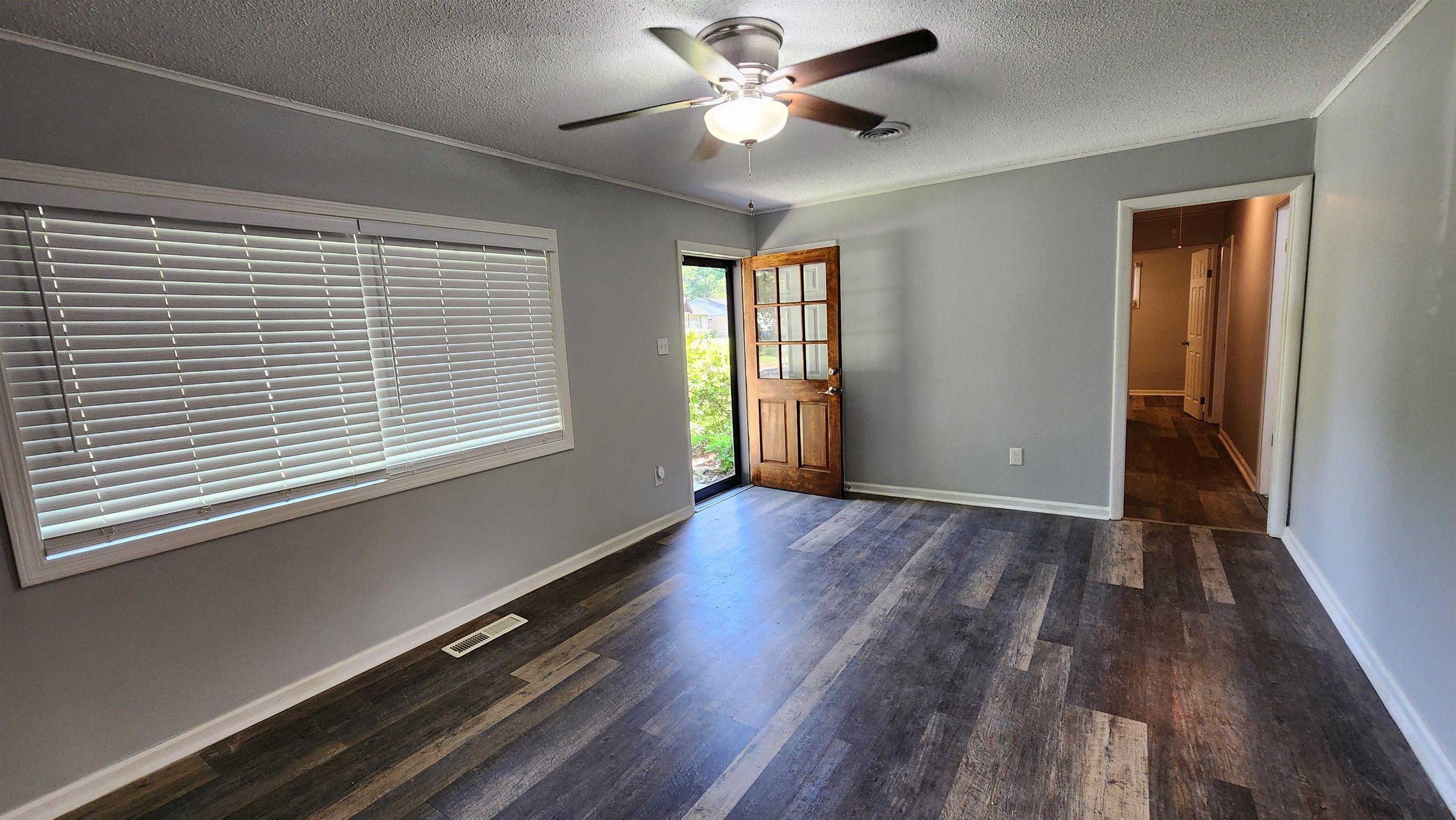 429 Mineral Road Memphis, TN 38120 - Photo 3 of 17