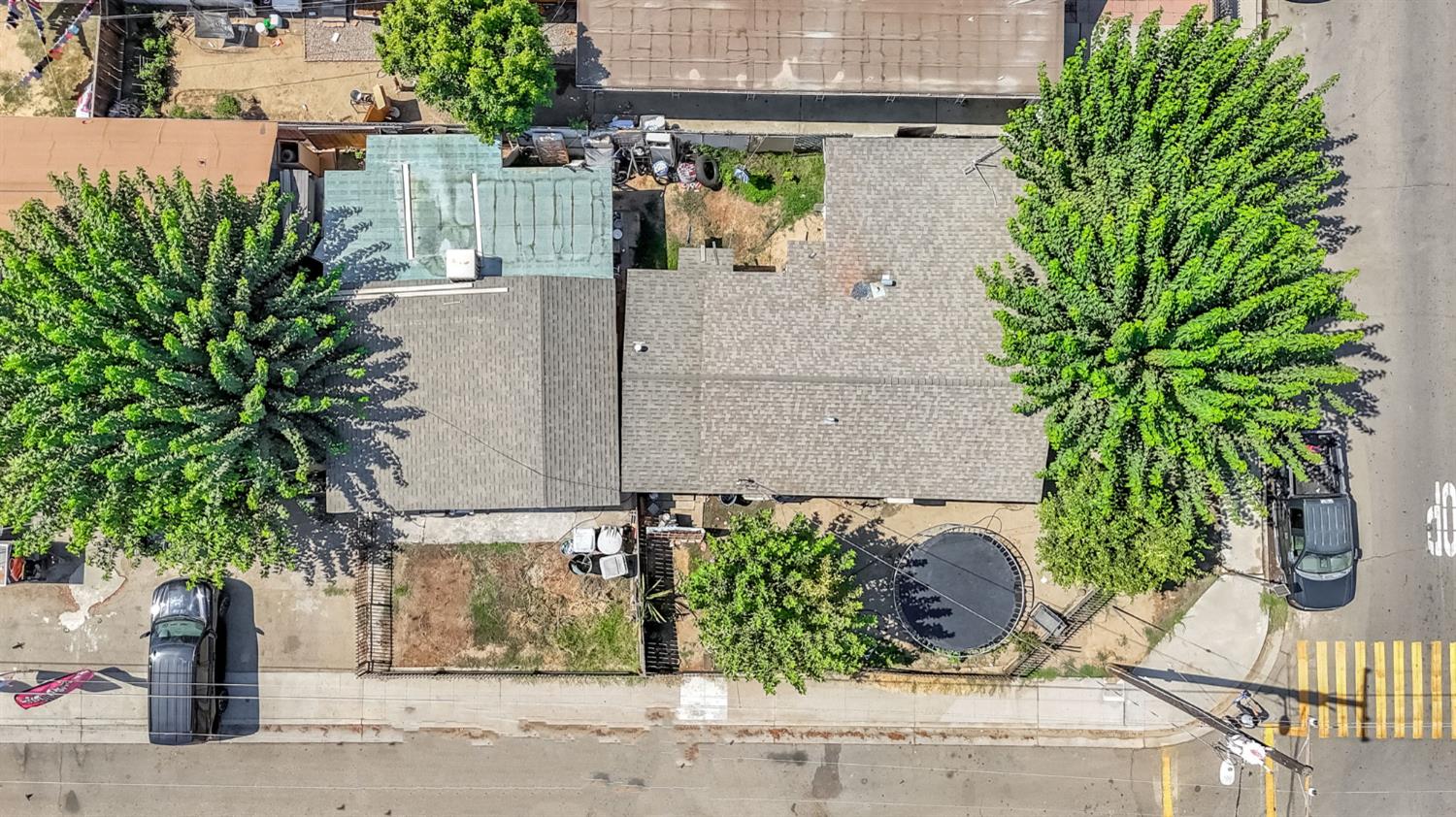 255 J Street Parlier, CA 93648 - Photo 4 of 19 a view of outdoor space and yard