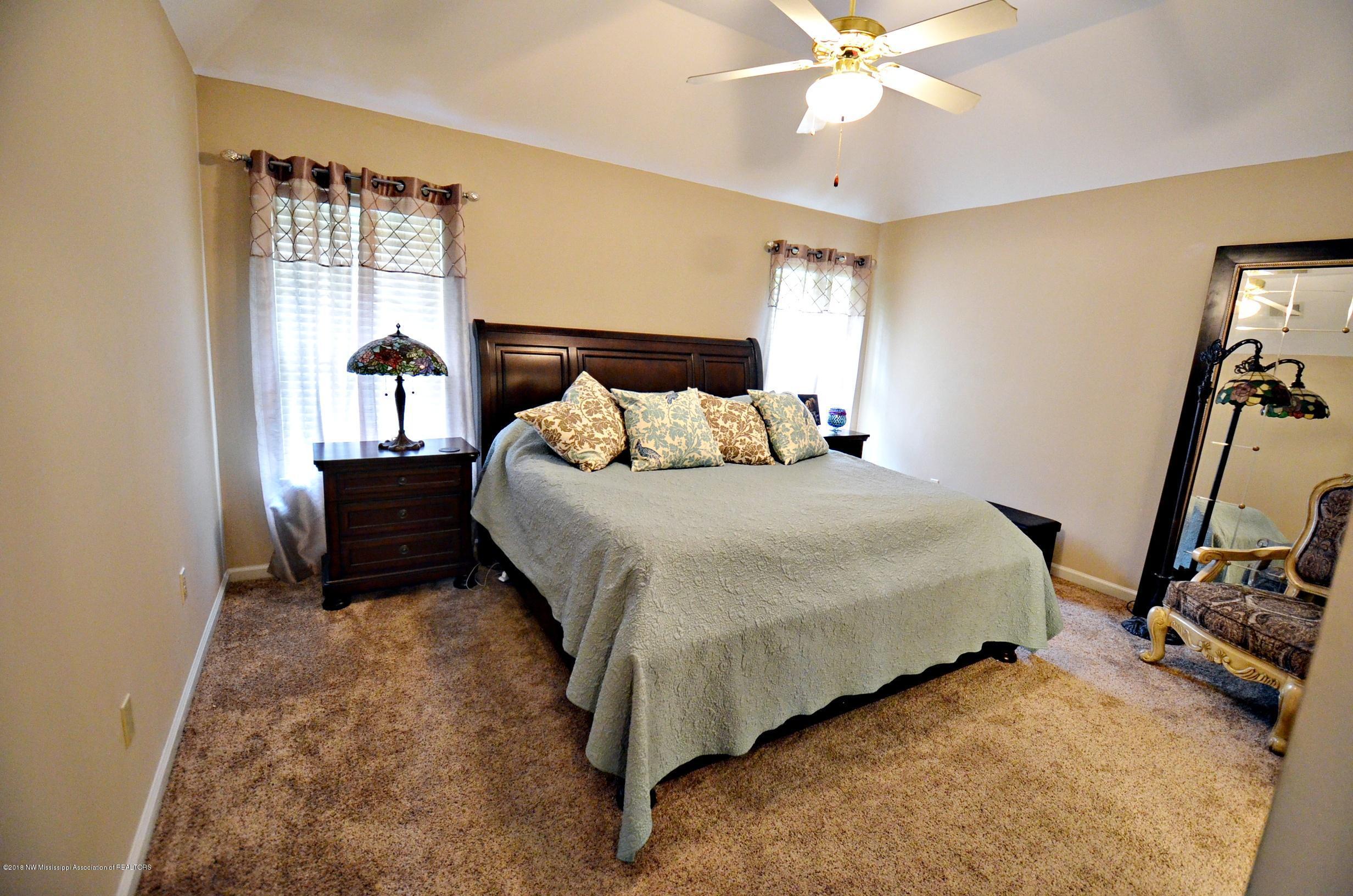 2055 Heather Ridge Southaven, MS 38672 - Photo 12 of 22 Master bedroom