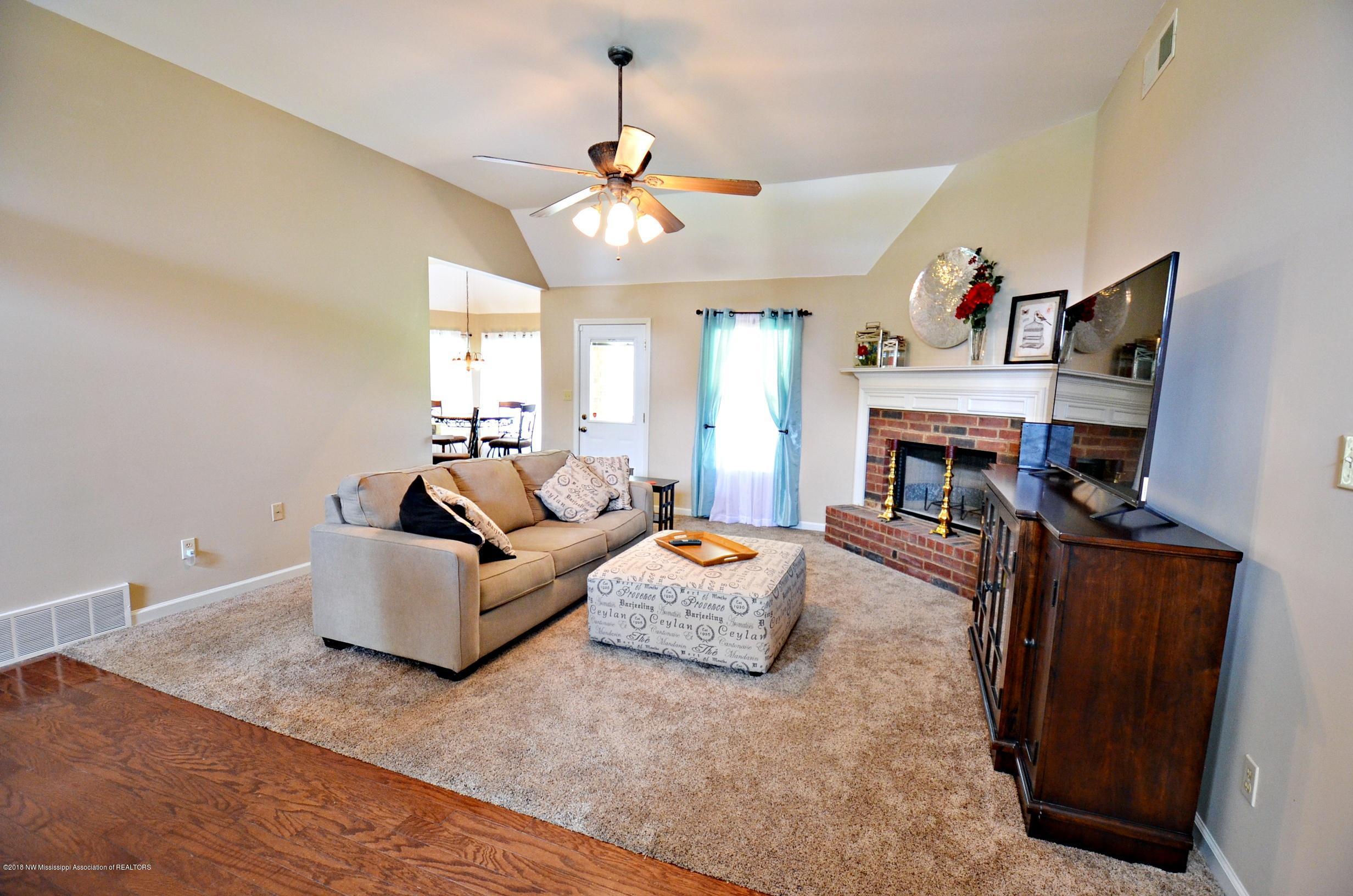 2055 Heather Ridge Southaven, MS 38672 - Photo 3 of 22 Great room