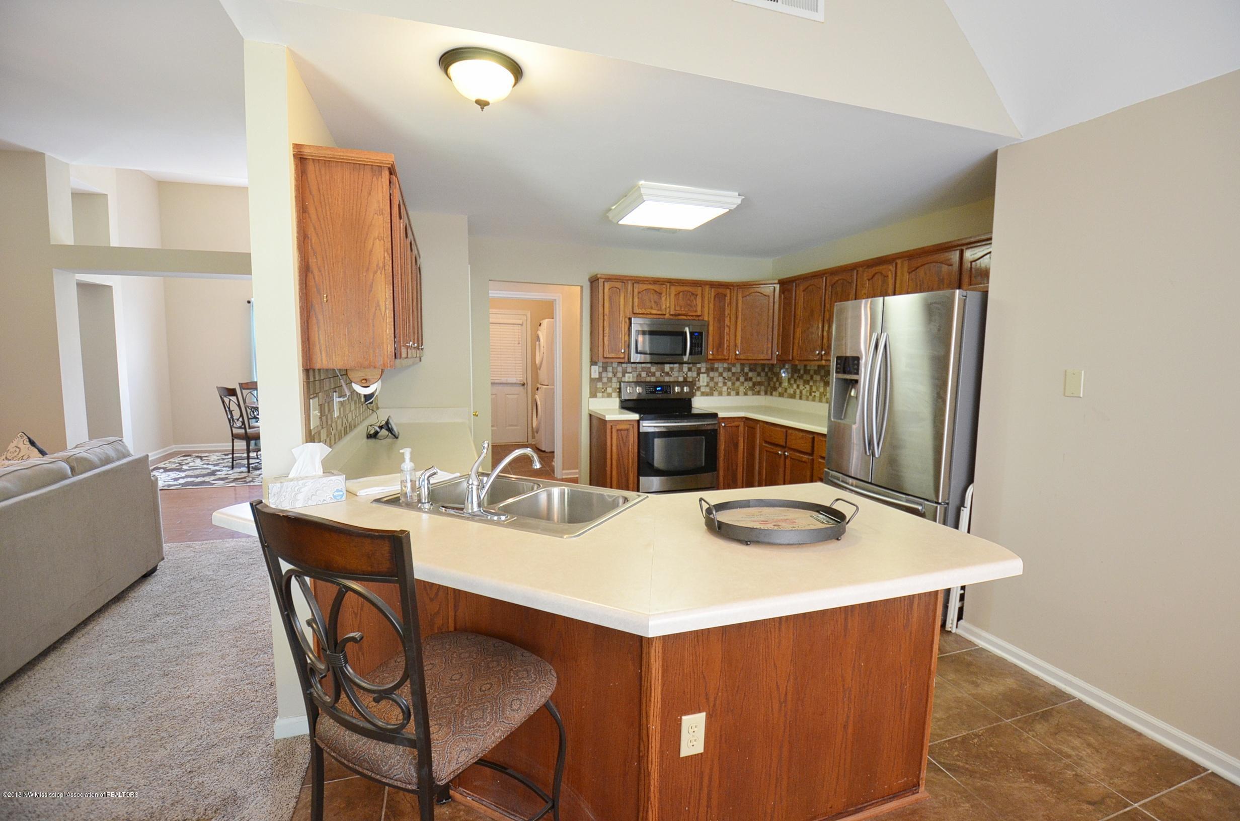 2055 Heather Ridge Southaven, MS 38672 - Photo 7 of 22 Kitchen1