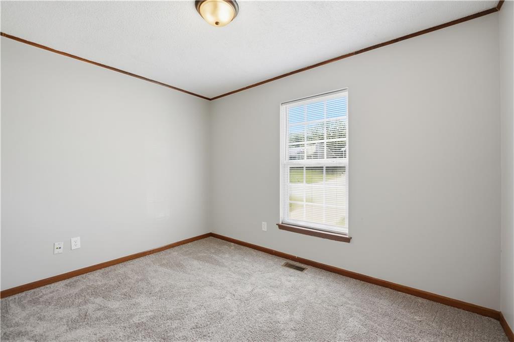 1488 Northwest Foxboro Road Blue Springs, MO 64015 - Photo 15 of 23