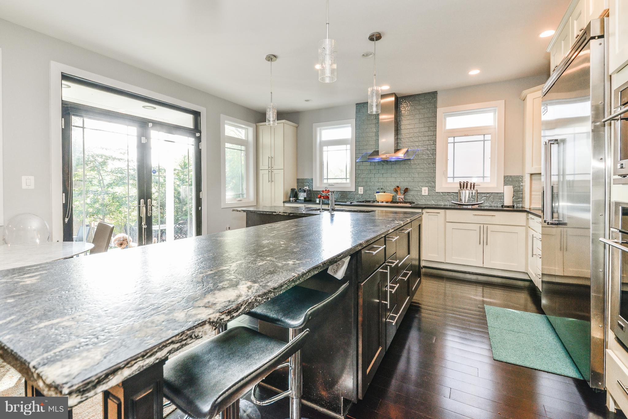 6931 Hector Road McLean, VA 22101 - Photo 11 of 30 Kitchen