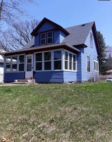 $1,880 | 2622 North Upton Avenue, Minneapolis, MN 55411