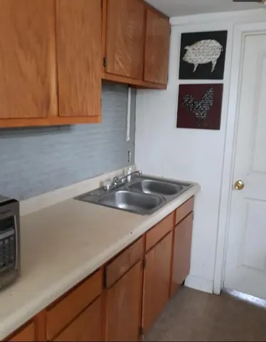 $1,880 | 2622 North Upton Avenue, Minneapolis, MN 55411