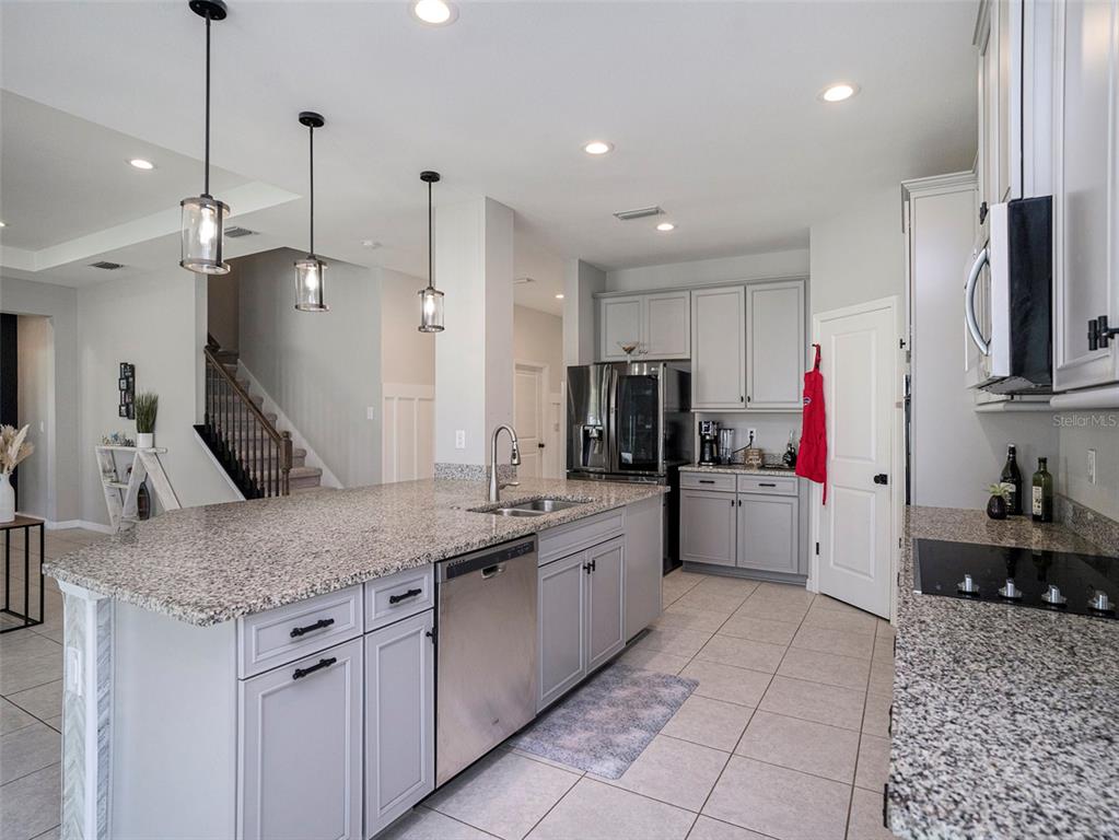11803 Sunburst Marble Road Riverview, FL 33579 - Photo 8 of 27 Gallery Image 8
