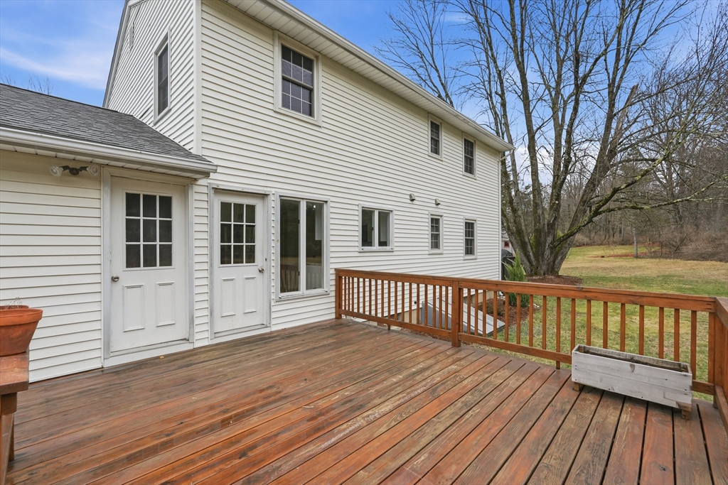 82 Stagecoach Road Amherst, MA 01002 - Photo 28 of 31 Gallery Image 28