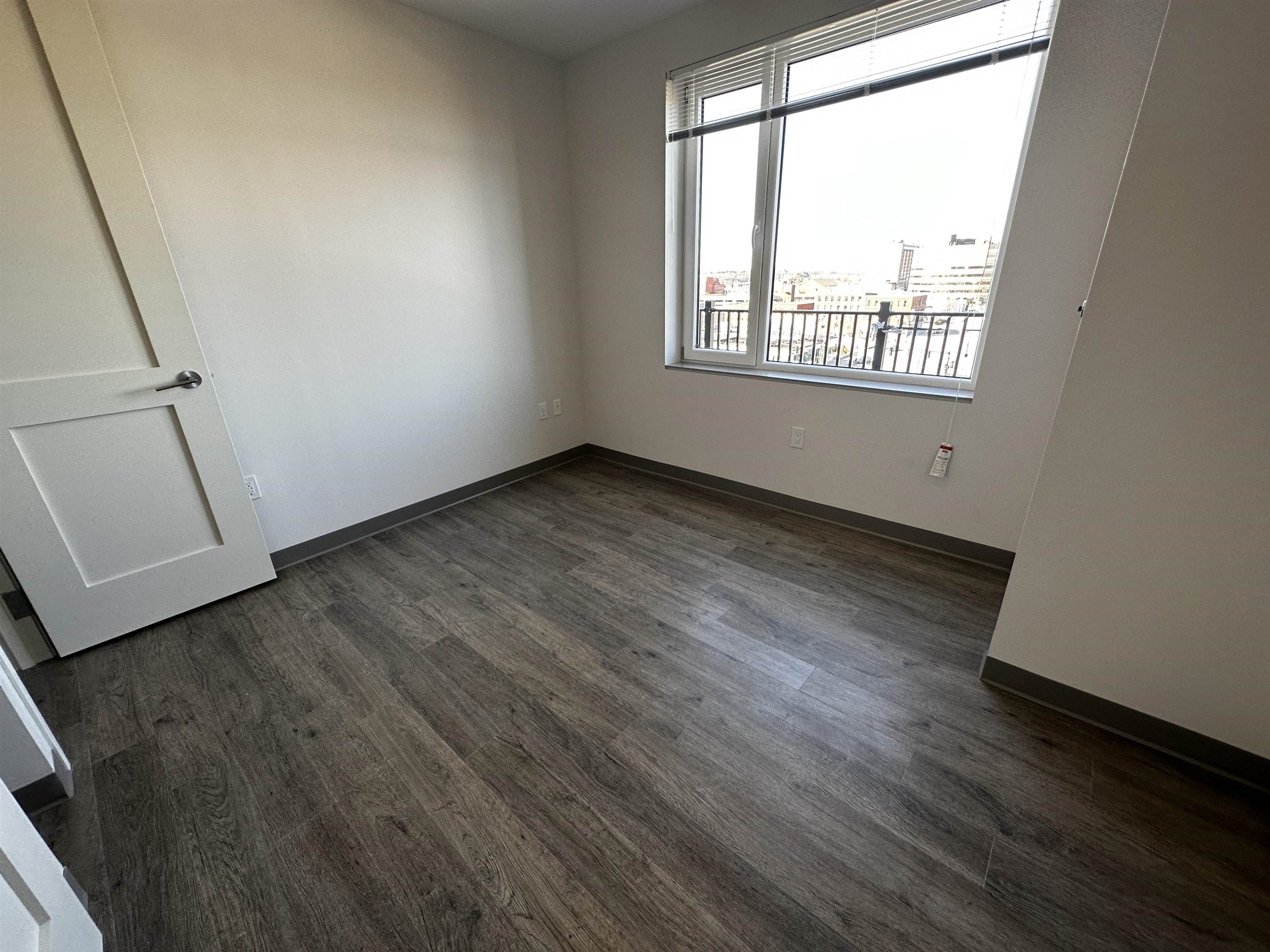 409 Elm Street, Unit 601 Manchester, NH 03101 - Photo 17 of 39
