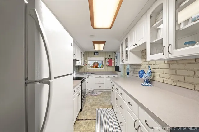 $400,000 | 7135 Bluestone Lk Drive, Pekin, IN 47165