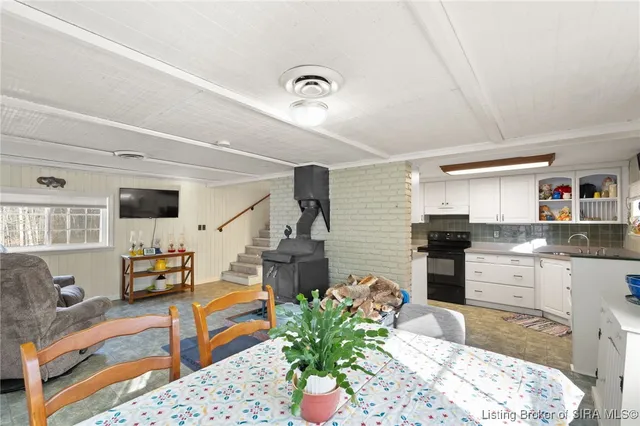 $400,000 | 7135 Bluestone Lk Drive, Pekin, IN 47165