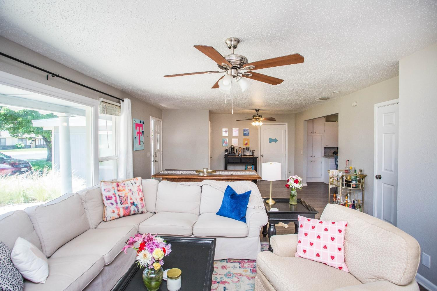 4208 45th Street Lubbock, TX 79413 - Photo 4 of 43 Photo 4