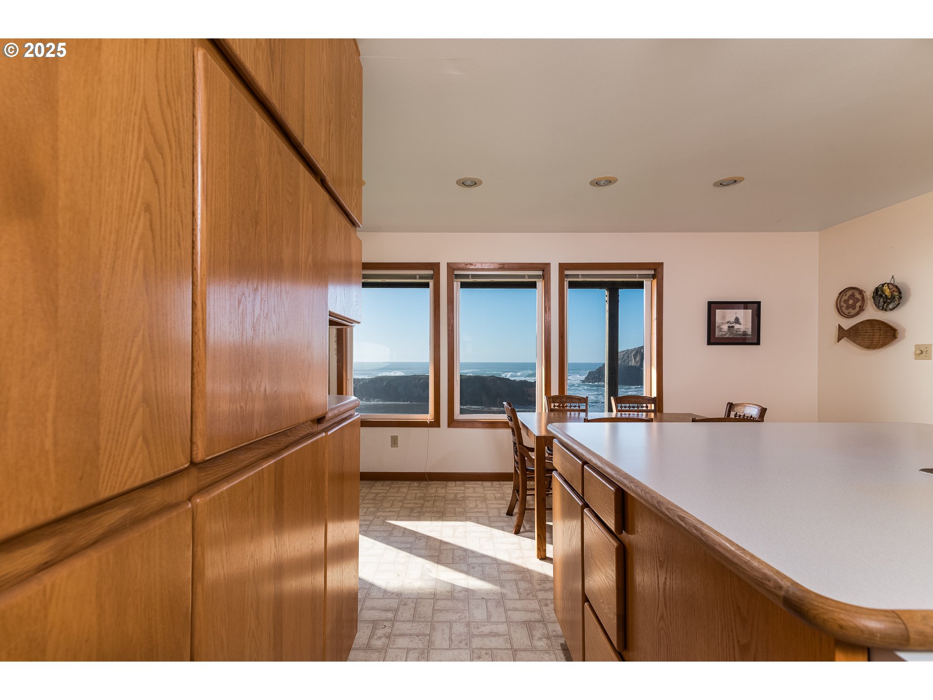 54146 Gould Road Bandon, OR 97411 - Photo 11 of 47 Gallery Image 11