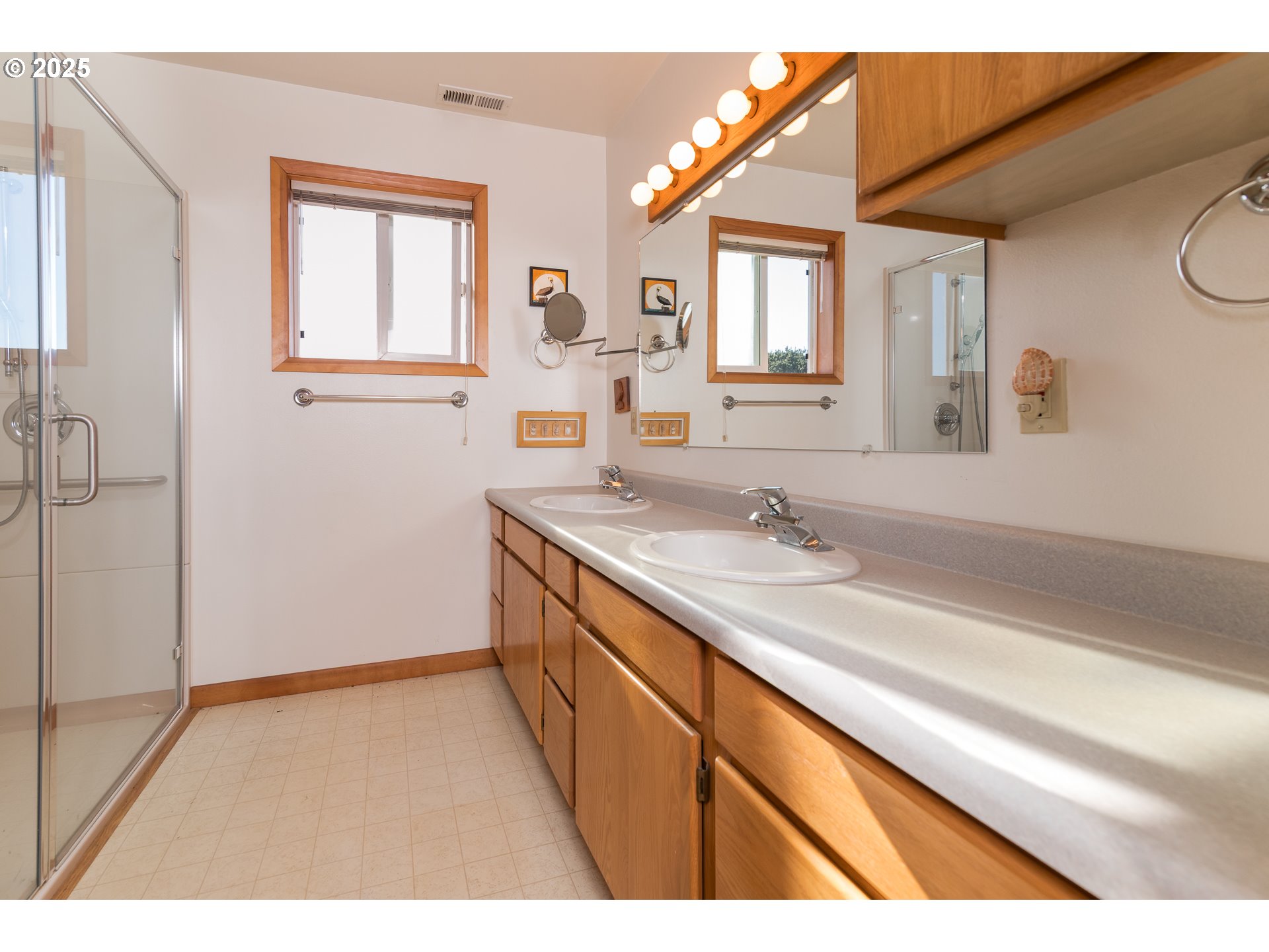 54146 Gould Road Bandon, OR 97411 - Photo 14 of 47 Gallery Image 14