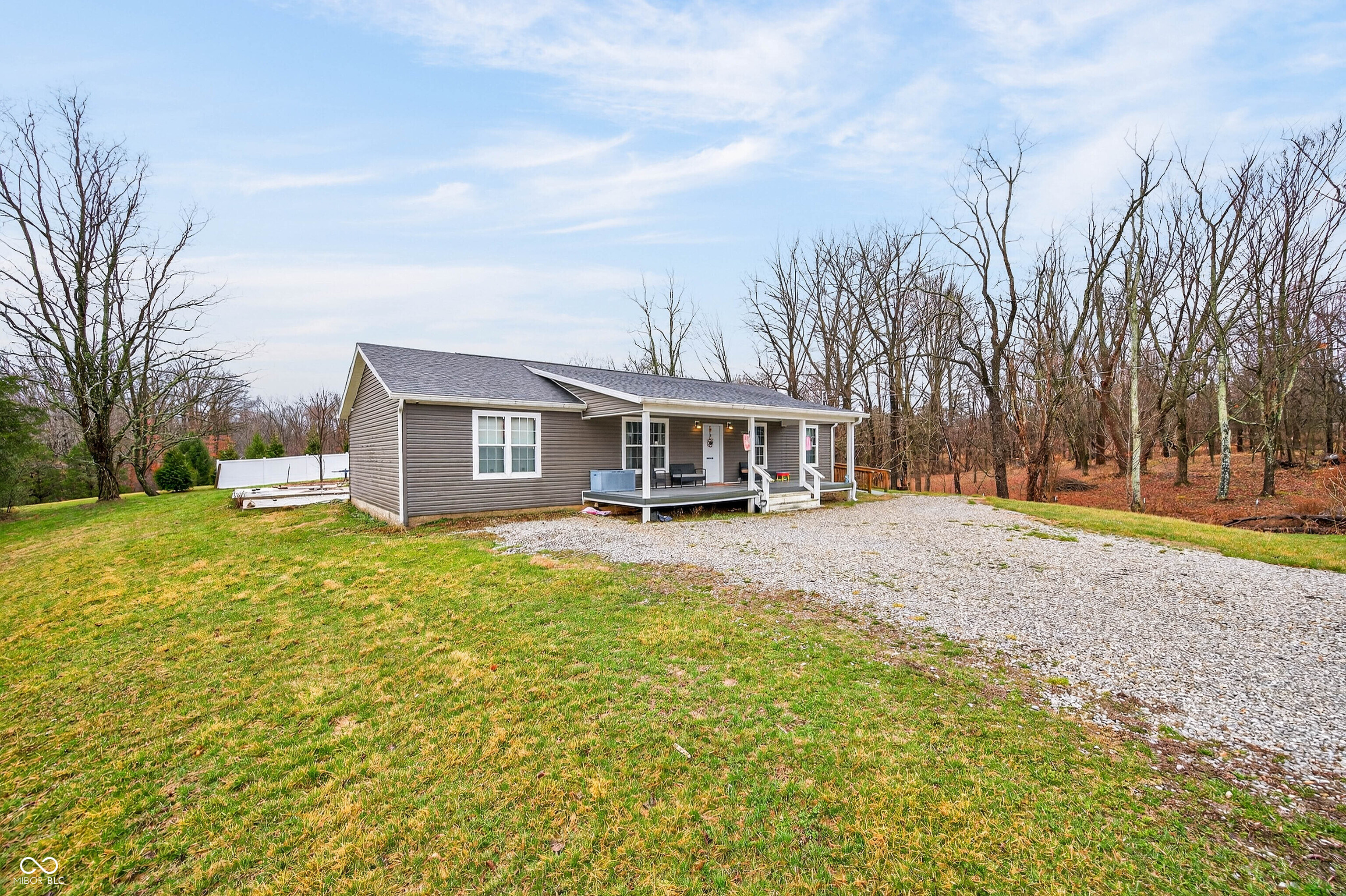 785 West Cedar Bluff Road Bloomington, IN 47403 - Photo 3 of 41