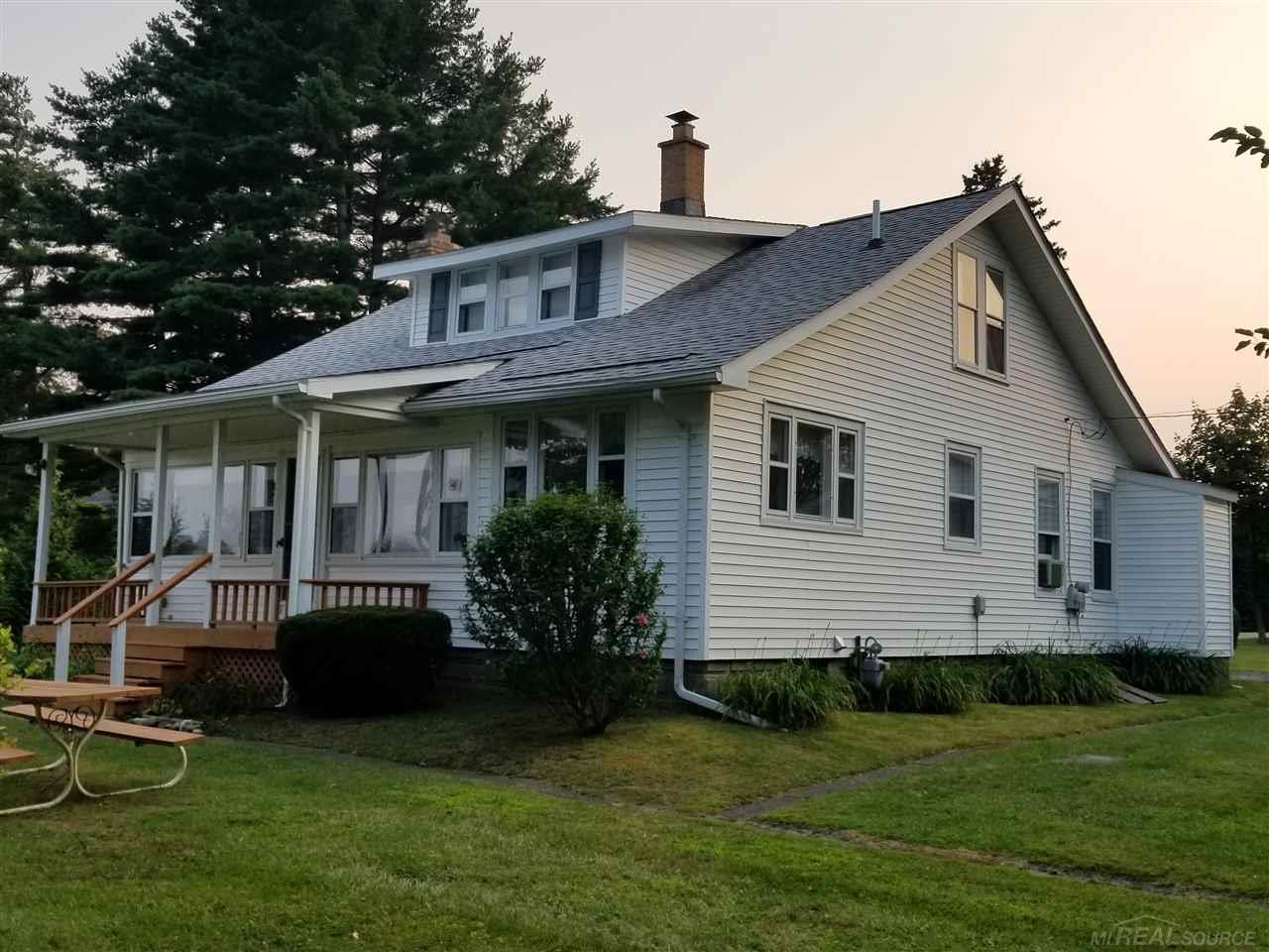 2045 Lakeshore Road Applegate, MI 48401 - Photo 10 of 51