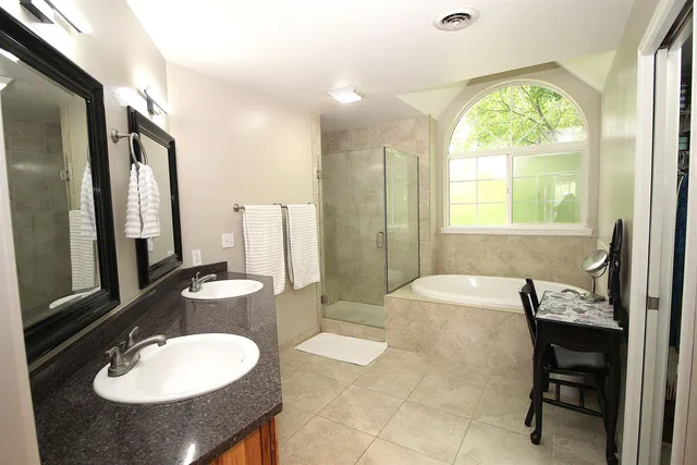 $799,999 | 17201 East Galaxy Lane, Greenacres, WA 99016