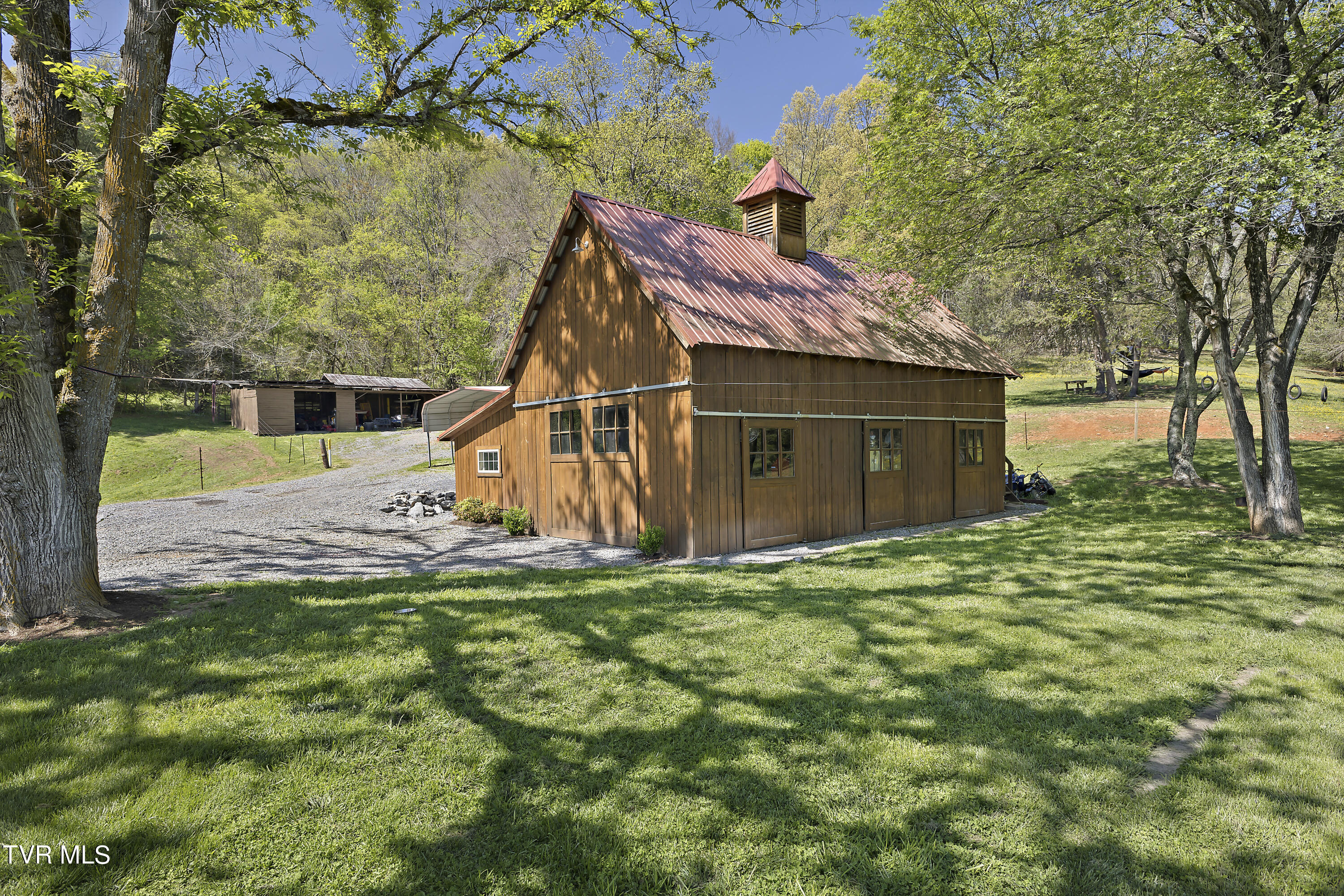 1217 Wahoo Valley Road Kingsport, TN 37663 - Photo 20 of 61 128A1291