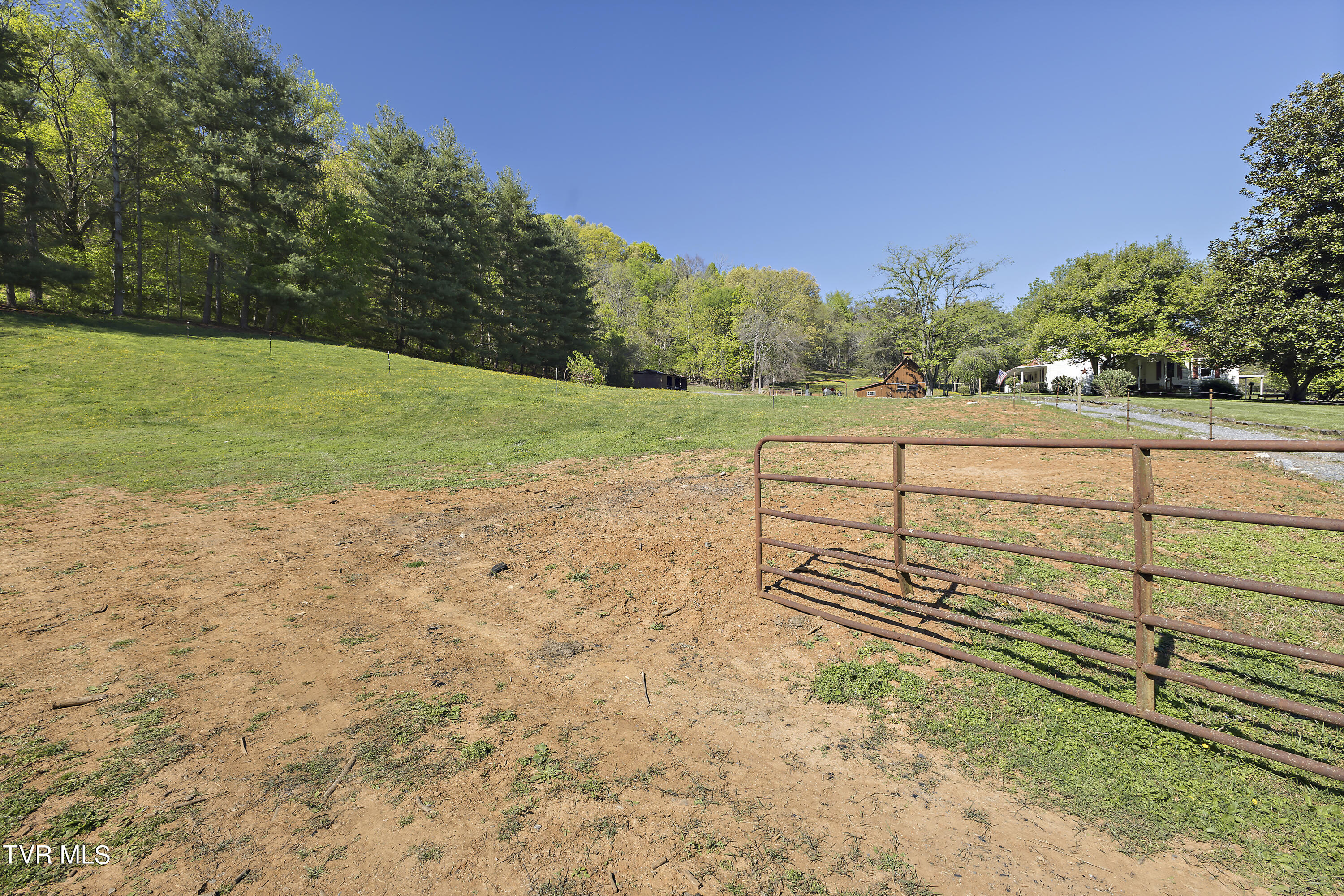 1217 Wahoo Valley Road Kingsport, TN 37663 - Photo 59 of 61 128A1450