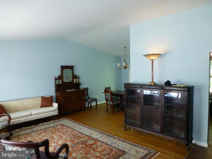 2615 Woodedge Road Silver Spring, MD 20906 - Photo 3 of 25 Living Room