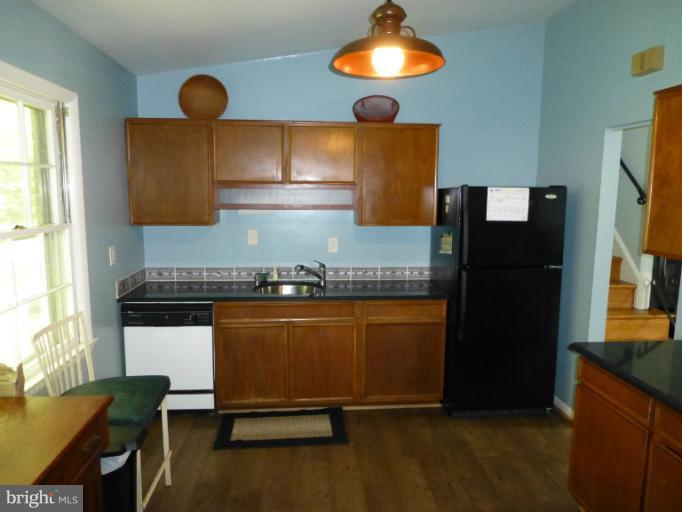 2615 Woodedge Road Silver Spring, MD 20906 - Photo 8 of 25 Kitchen