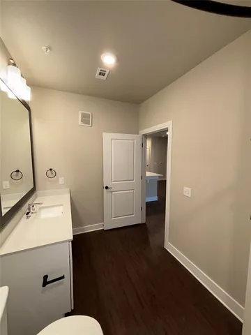 $2,250 | 111 Town Place, Unit 325, Fairview, TX 75069