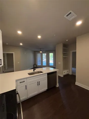 $2,250 | 111 Town Place, Unit 325, Fairview, TX 75069