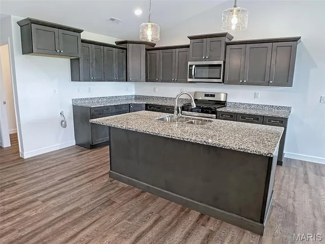 $369,000 | 13 Sonata Lane, Troy, IL 62294