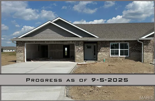 $369,000 | 13 Sonata Lane, Troy, IL 62294