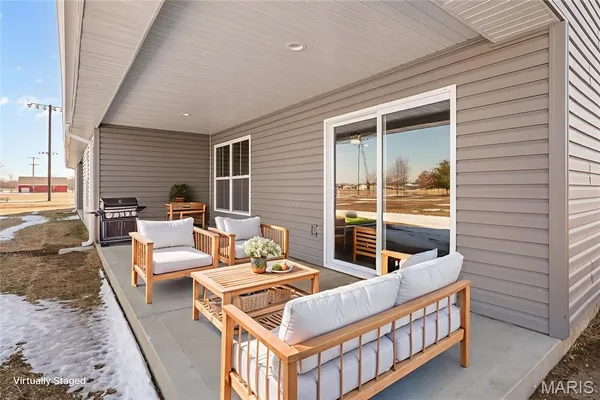 $363,000 | 13 Sonata Lane, Troy, IL 62294