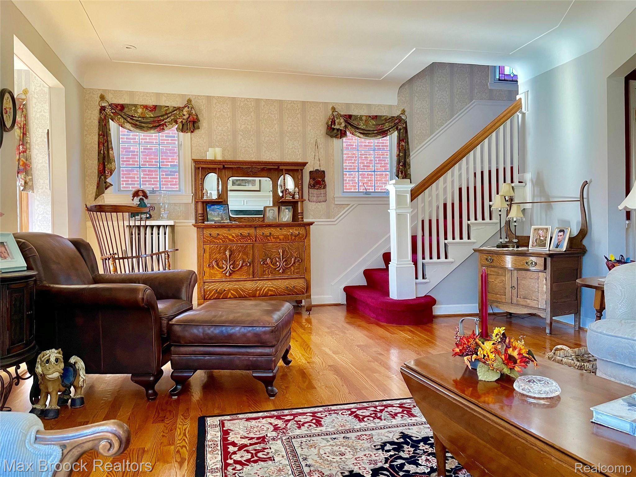 1922 Wiltshire Road Berkley, MI 48072 - Photo 7 of 40 fullsizeoutput_b24.jpeg