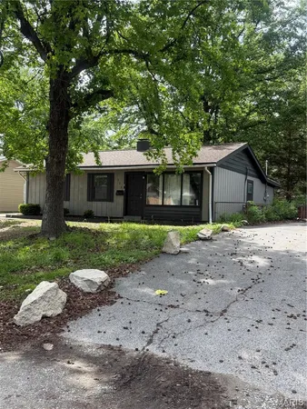 $105,000 | 125 St Robert Drive, Cahokia, IL 62206