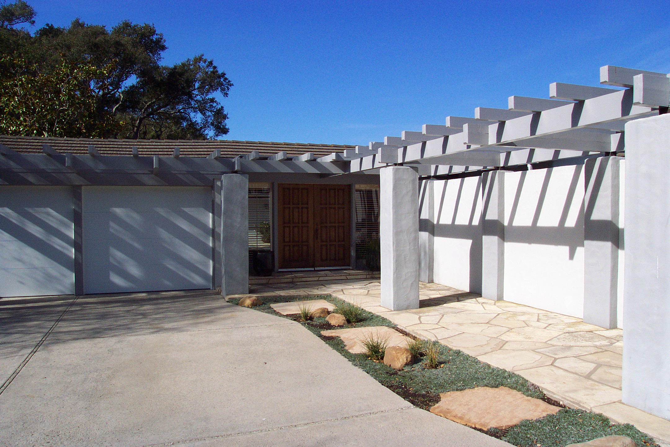 944 Arcady Road Montecito, CA 93108 - Photo 12 of 22 a front view of a house
