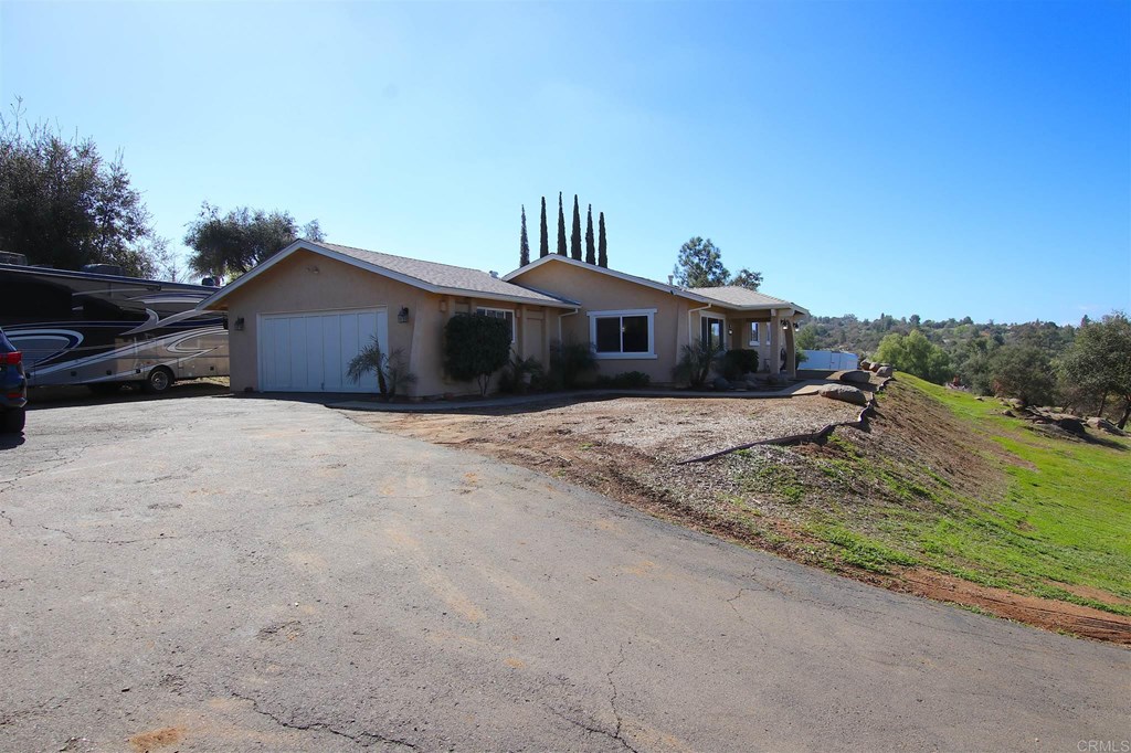 1867 Rancho Janet Alpine, CA 91901 - Photo 8 of 29