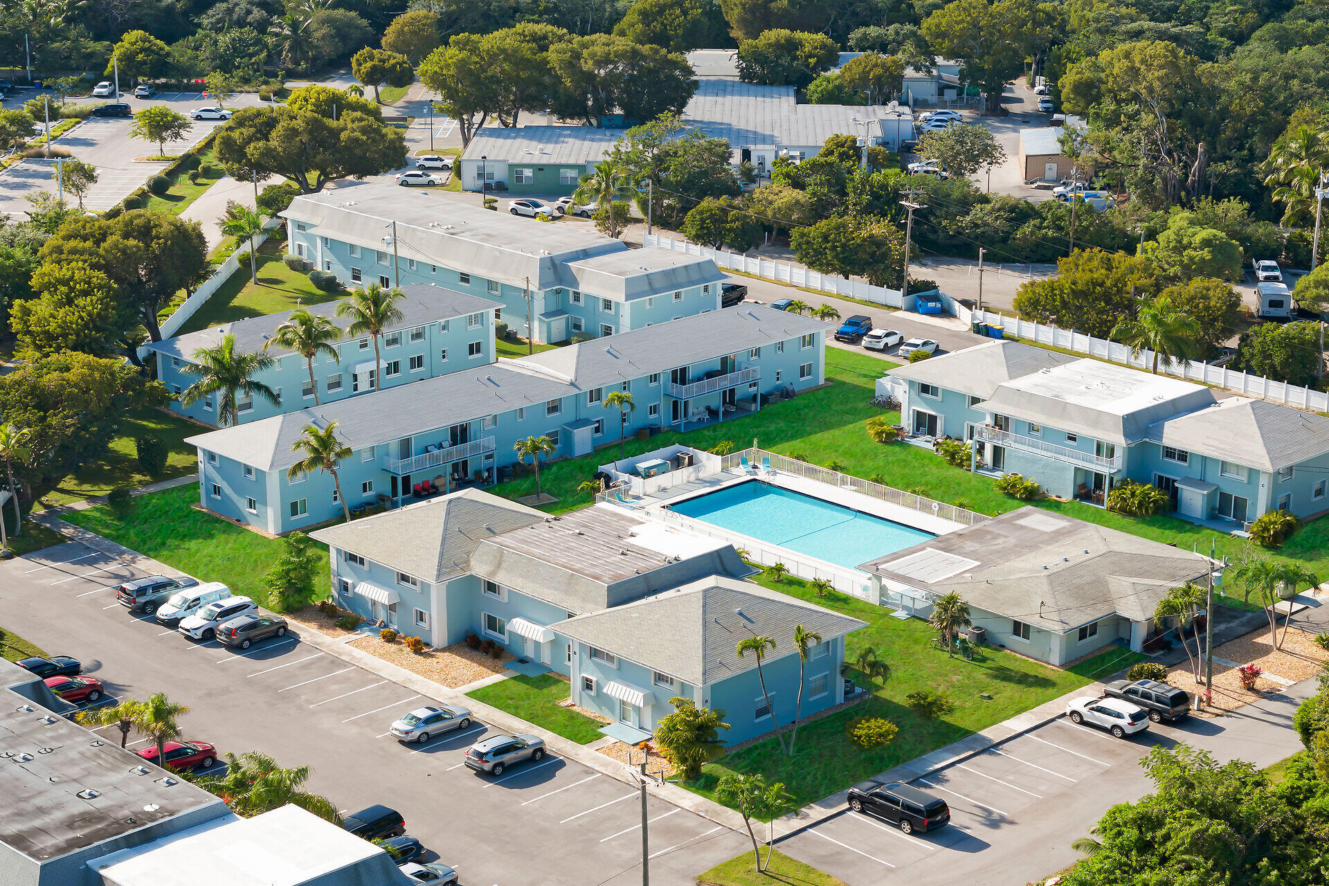 40 High Point Road, Unit F206 Tavernier, FL 33070 - Photo 6 of 24 an aerial view of residential houses with outdoor space