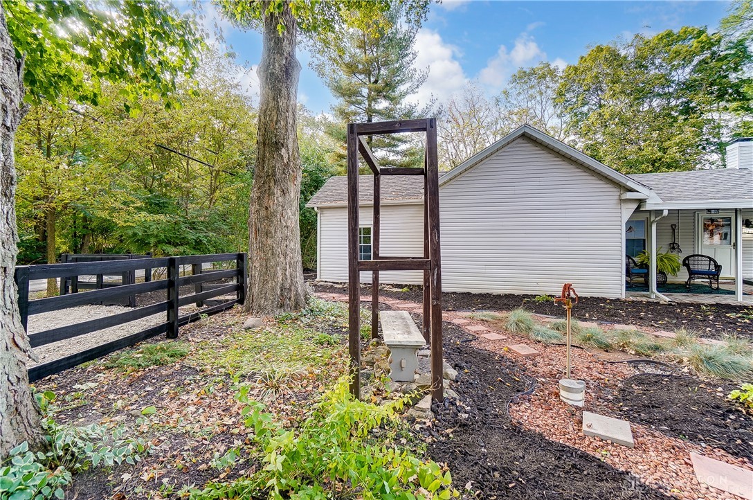 2337 East Alex Bell Road Centerville, OH 45459 - Photo 2 of 49