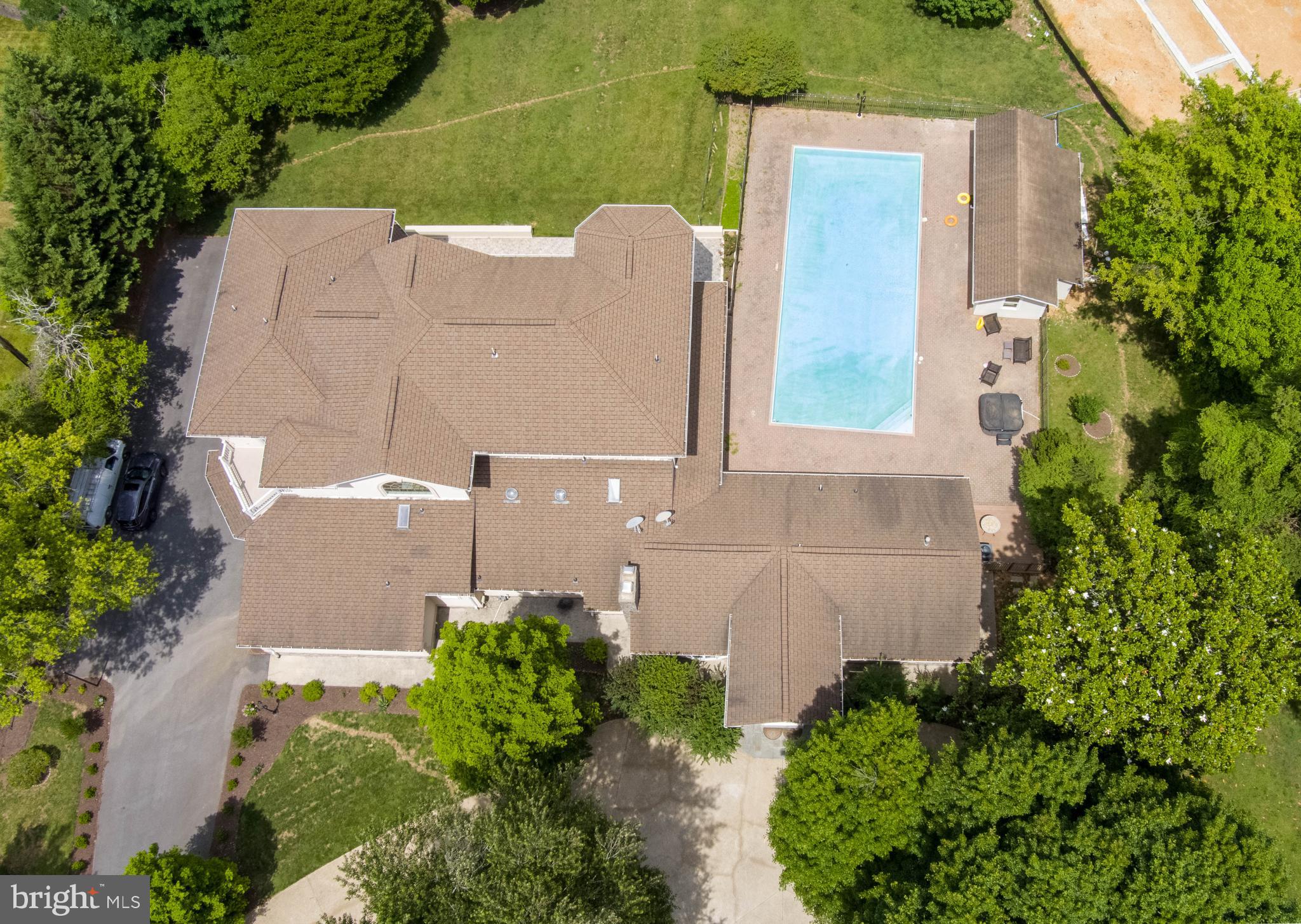 10805 Glen Road Potomac, MD 20854 - Photo 12 of 40