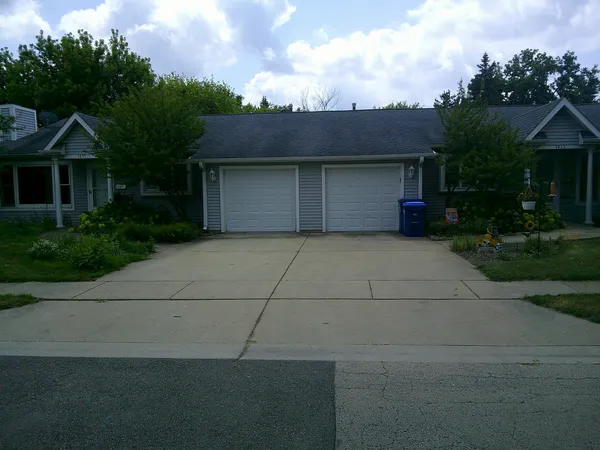 $339,900 | 1433 Oakwood Avenue, DeKalb, IL 60115