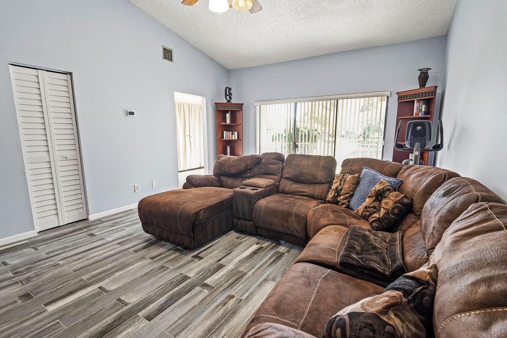 6006 Northwest 3rd Street Margate, FL 33063 - Photo 5 of 30