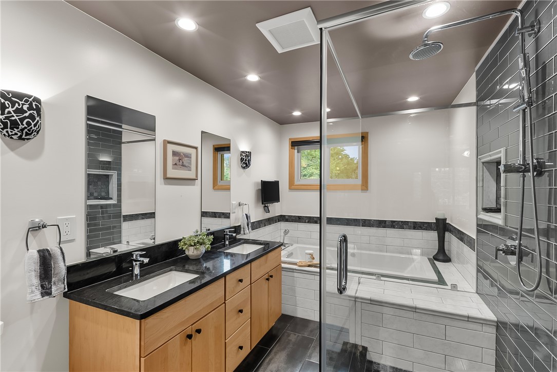 2793 Ridgeway Avenue Greece, NY 14626 - Photo 15 of 43 Gallery Image 15